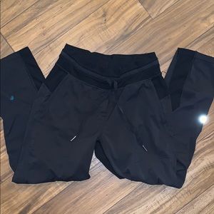 Lululemon Dance Studio Crop